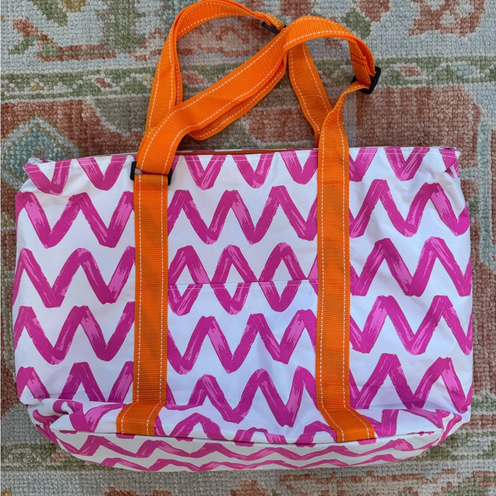 Scout insulated cooler tote bag. Two main zippered compartments. - Picture 2 of 7